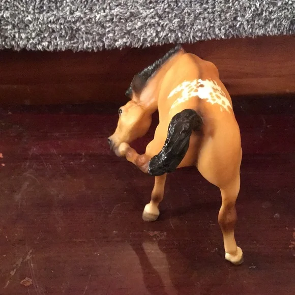 Breyer Tan and Black Horse Toy - Picture 4 of 7